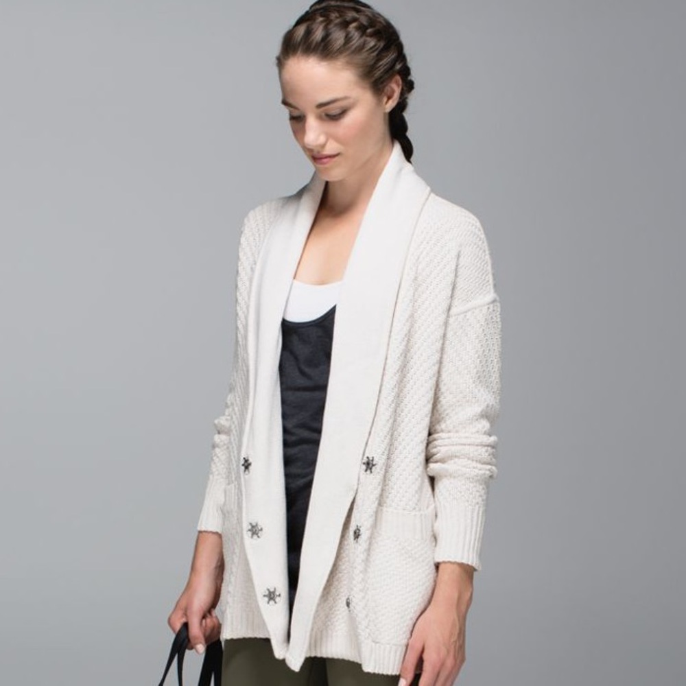 Lululemon Cream Sweater - Size 6